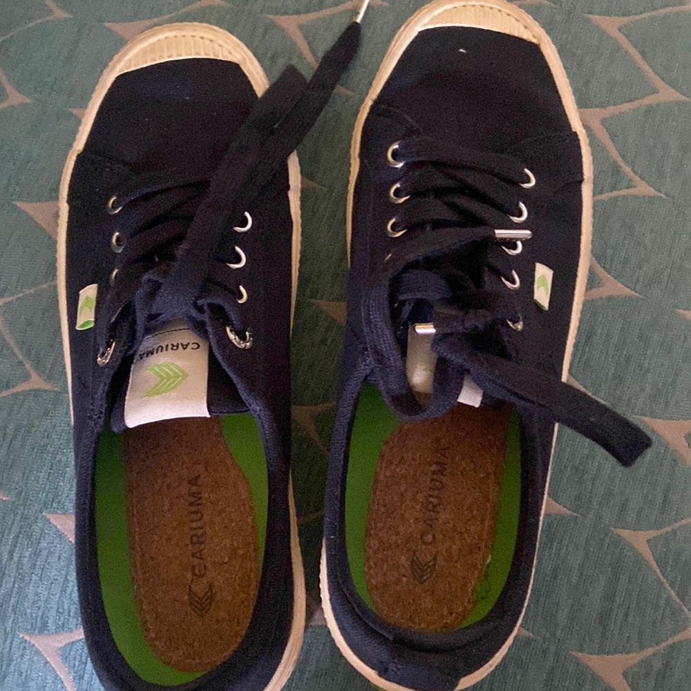 Cariuma sustainable sneakers